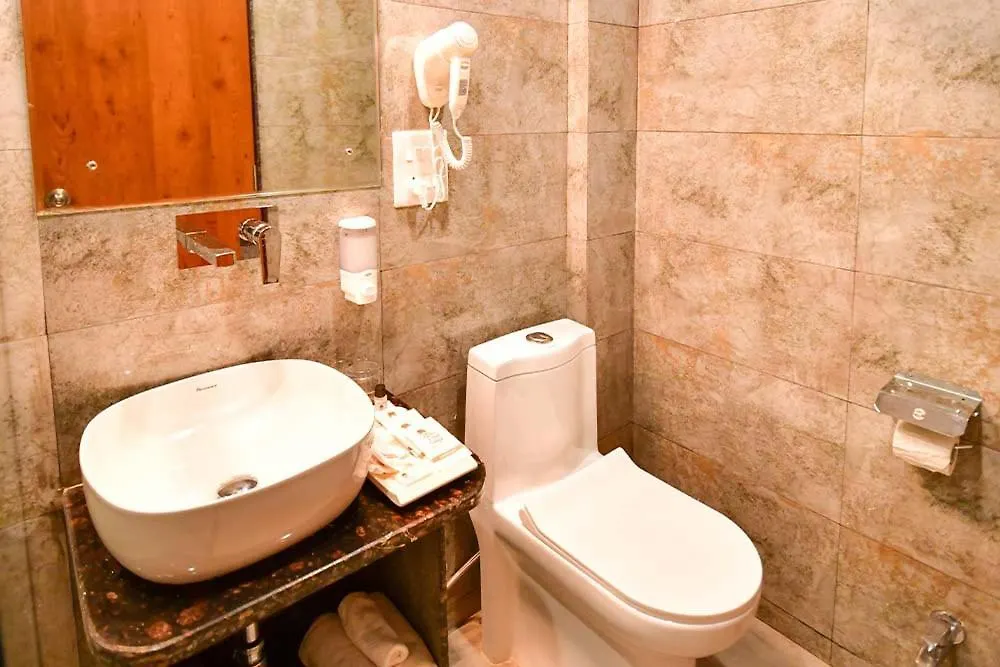 Hotel Aviral Ganga A Unit Of Amritaam Wellness Waranasi